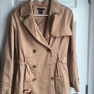NWT ROBERT LOUIS KHAKI TRENCH COAT